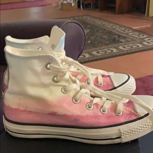 Brand new converse, need good home.